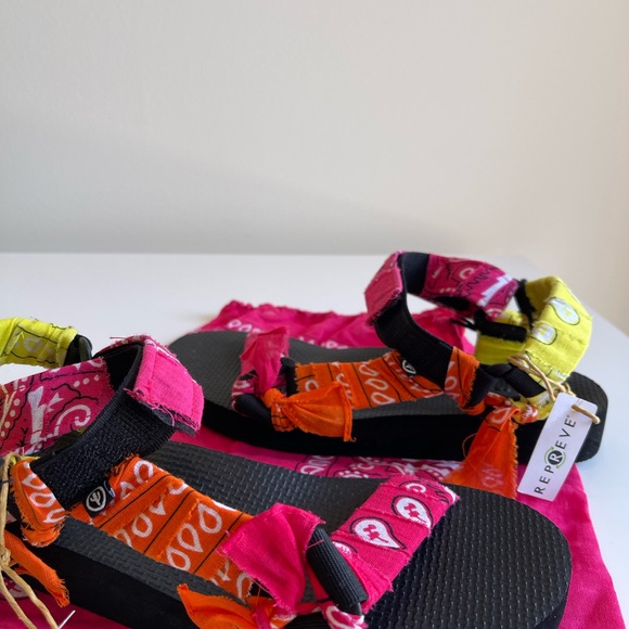 NEW Arizona Love Trekky Bandana Sandal - Picture 9 of 9